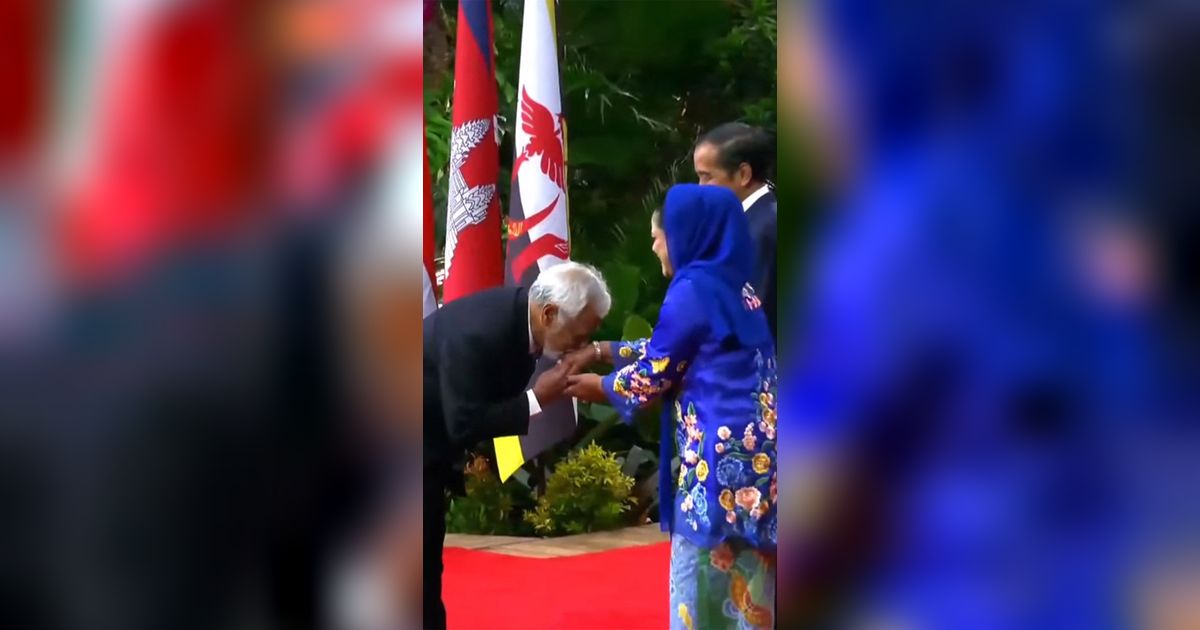 FOTO: Potret PM Timor Leste Xanana Gusmao Cium Tangan Iriana, Begini Reaksi Jokowi