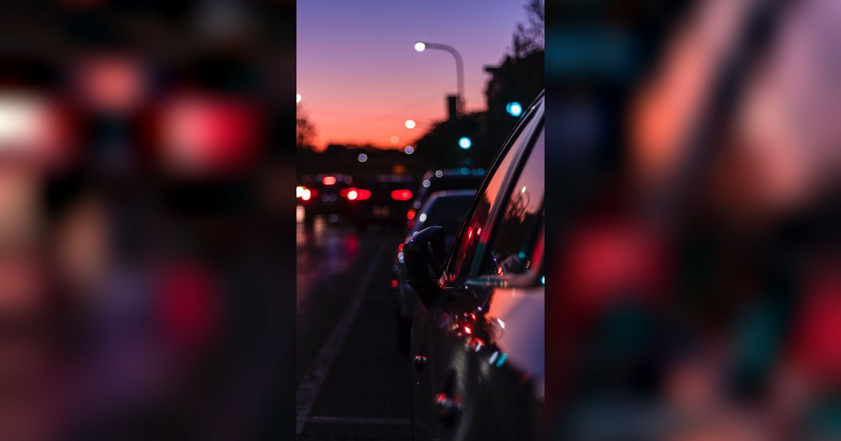 Viral Mobil di Jalan Tol Oleng Nyaris Kecelakaan, Ternyata Pengemudi Seorang Lansia