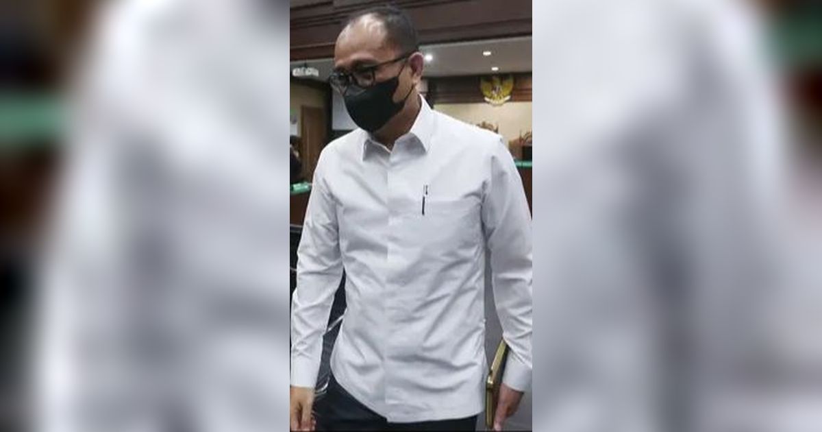 Tuding Kasusnya Kedaluwarsa, Rafael Alun Minta Dibebaskan