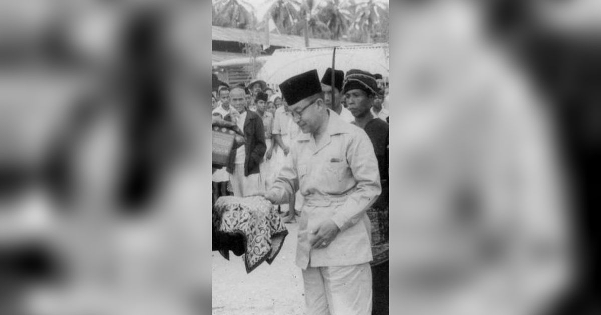 Momen Lawas Wakil Presiden Mohammad Hatta Saat Kunjungan ke Sumatera Barat, Begini Potretnya