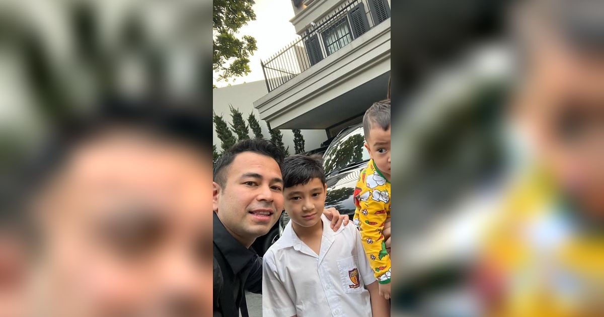 Lucunya Tingkah Rafathar Tanya Rumah Raffi Ahmad pada Sang Ayah, Endingnya Malah Manggil 'Mas'