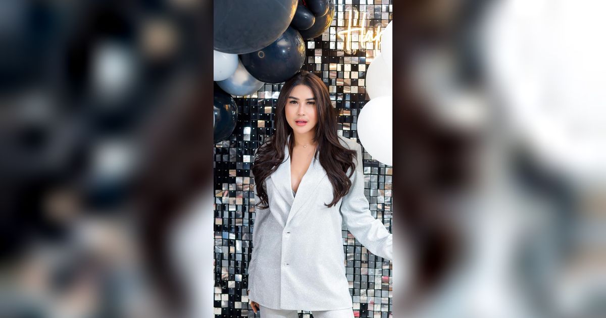 Sumber Pabrik Duit Bebizie yang Viral Usai Nama Asli Terbongkar Gegara Nyaleg, Ternyata Janda Kaya Raya!