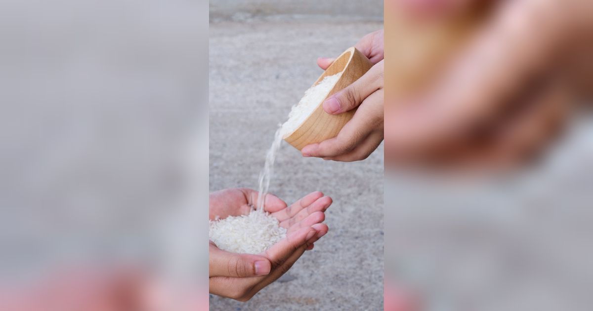 Doa Ijab Qobul Zakat, Haruskah Bersalaman sebagai Tanda Serah Terima Harta?