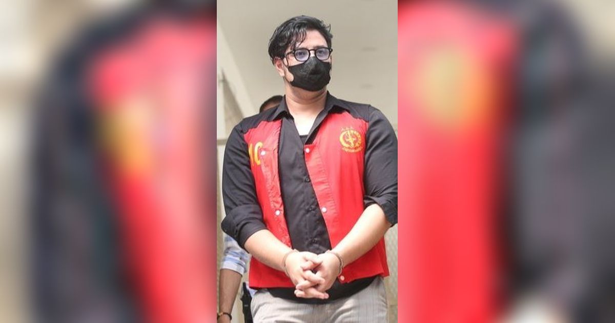 Ammar Zoni Menangis Dituntut 1 Tahun Penjara Kasus Narkoba