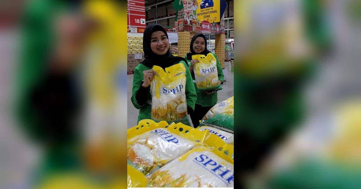 FOTO: Beras SPHP Bulog Kemasan 5 Kg Mulai Banjiri Toko Ritel Modern, Segini Harganya