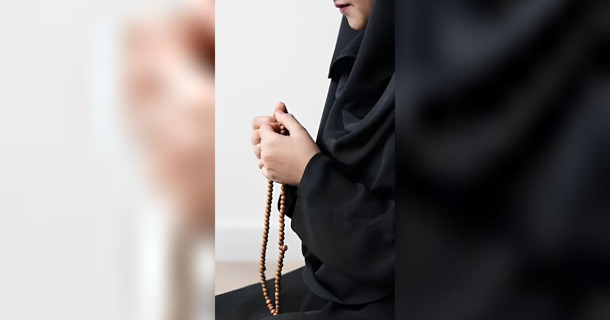 Viral Bule Wanita Ikut Pengajian dan Sholawatan di Bali, Busana Terbuka Bikin Salfok