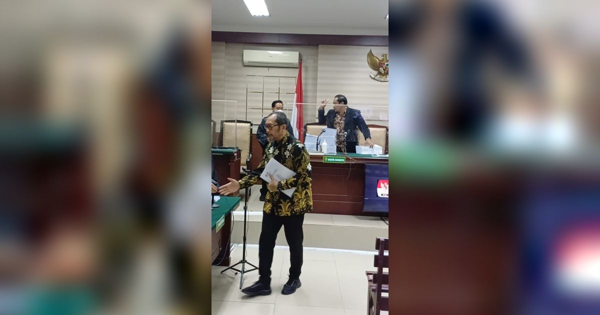 Korupsi Dana Hibah, Politikus Golkar Ini Terdiam Usai Dituntut 12 Tahun Penjara