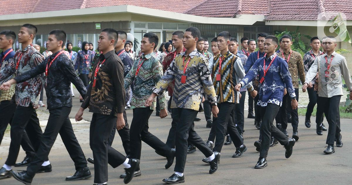 Jokowi Kukuhkan Paskibraka HUT ke-79 RI di IKN 12 Agustus