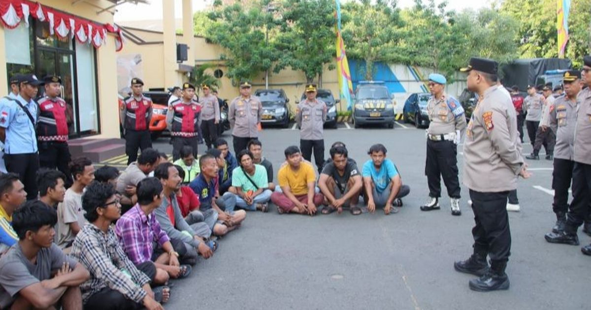 Bikin Resah Warga Jakarta Utara, Preman Berkedok Tukang Parkir Liar 'Diangkut' Polisi