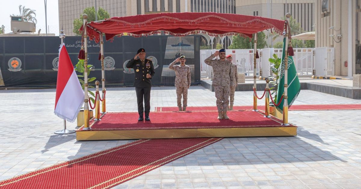 Begini Sambutan Tentara Arab Saudi saat Panglima TNI Datang ke Markas di Riyadh, Prajurit Berjejer Hormat