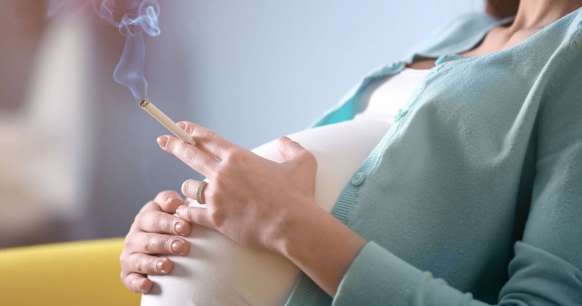 Apakah Wanita Merokok Tidak Bisa Hamil? Berikut Penjelasannya