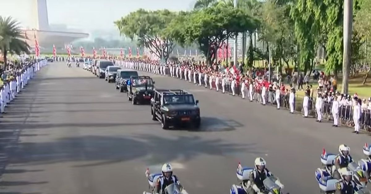 Dilepas Heru Budi dan Dibawa 'Maung', Bendera Pusaka Merah Putih Dikirab Menuju Bandara Halim