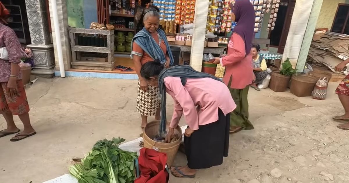 Mengunjungi Pasar Tradisional di Pelosok Gunung Ponorogo, Lokasinya Terpencil dengan Suasana Tempo Dulu