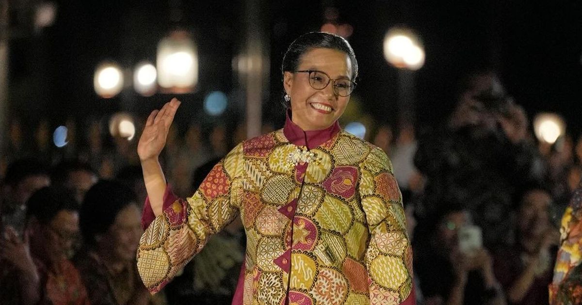 Momen Sri Mulyani Bersama Jokowi-Prabowo Makan Malam Bareng di Bawah Sinar Bulan Sabit Langit IKN