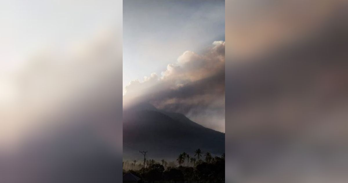 1 Gunung di NTT Siaga & 3 Lainnya Waspada, PVMBG Paparkan Potensi Bahaya bagi Warga jika Tak Menjauh