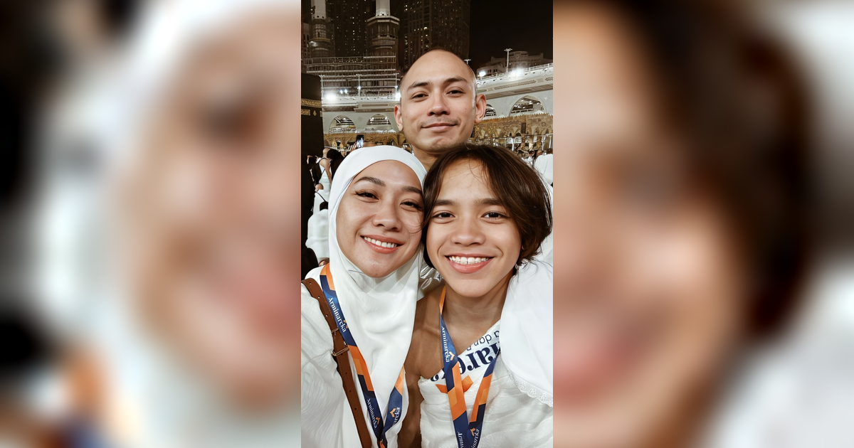 BCL dan Suami Umroh Saat Tahun Baru, Banyak Warganet Doakan Segera Berhijab
