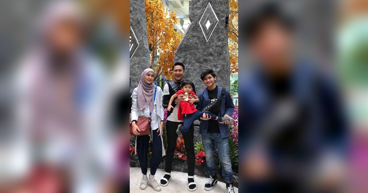 Room Tour Kos-Kosan Anak Arie Untung yang Uang Sakunya Cuma Cukup Beli Mi Instan!