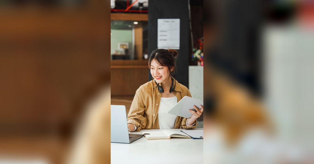 Dari Penulis hingga Desainer Grafis, Ini 5 Rekomendasi Pekerjaan Buat Si Kaum Introvert