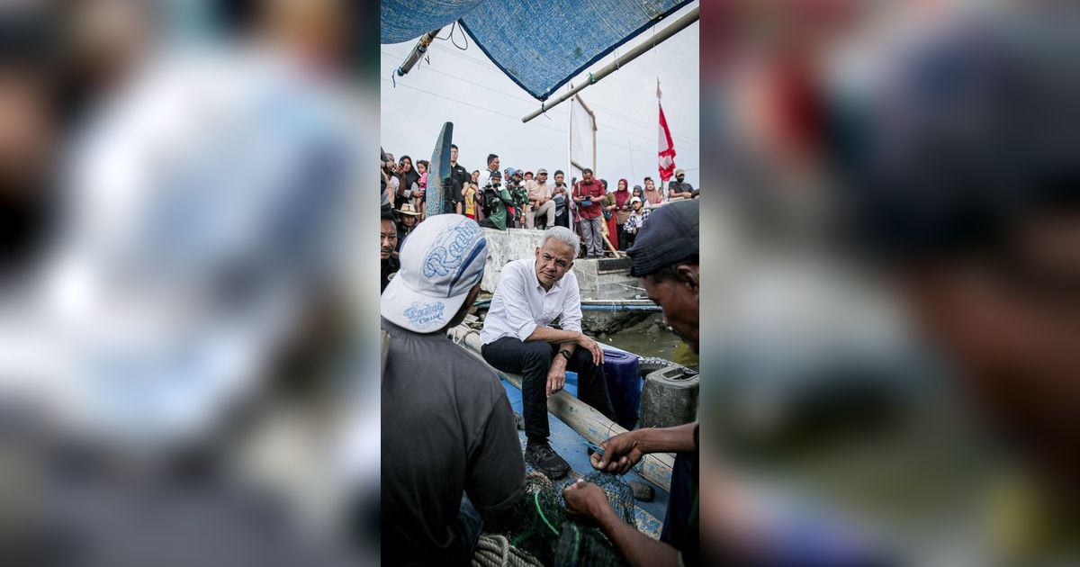 FOTO: Temui Nelayan di Brebes, Ganjar Serap Keluhan Terkait Kepastian Harga Solar