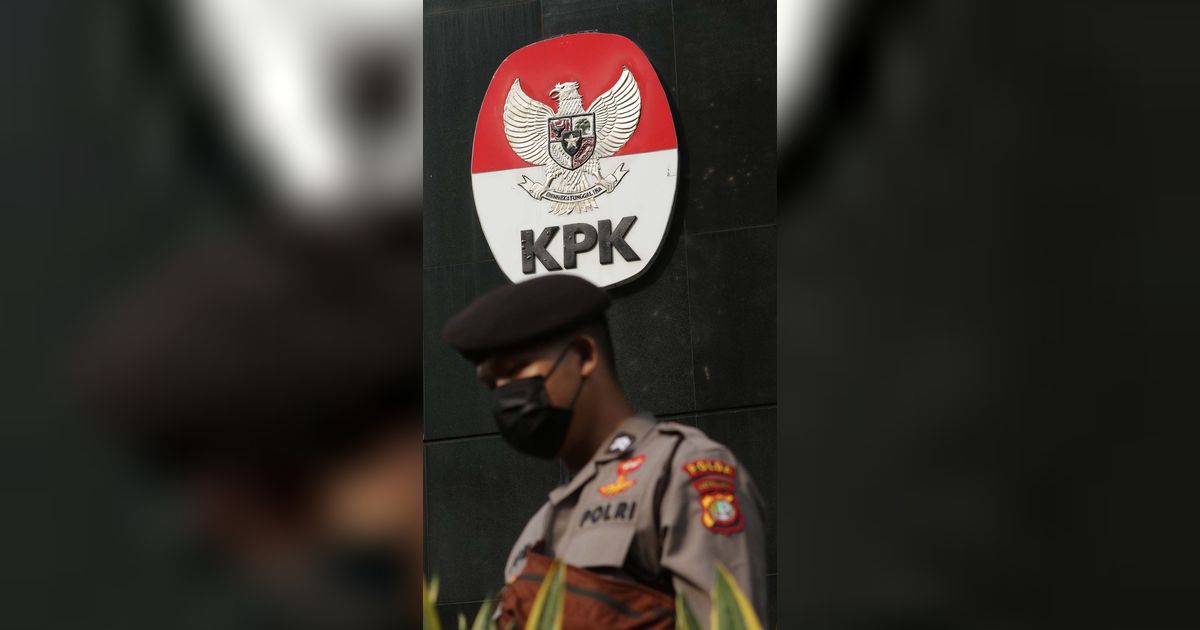 Bupati Labuhan Batu Erik Adtrada Ritonga Terjaring OTT KPK atas Kasus Suap