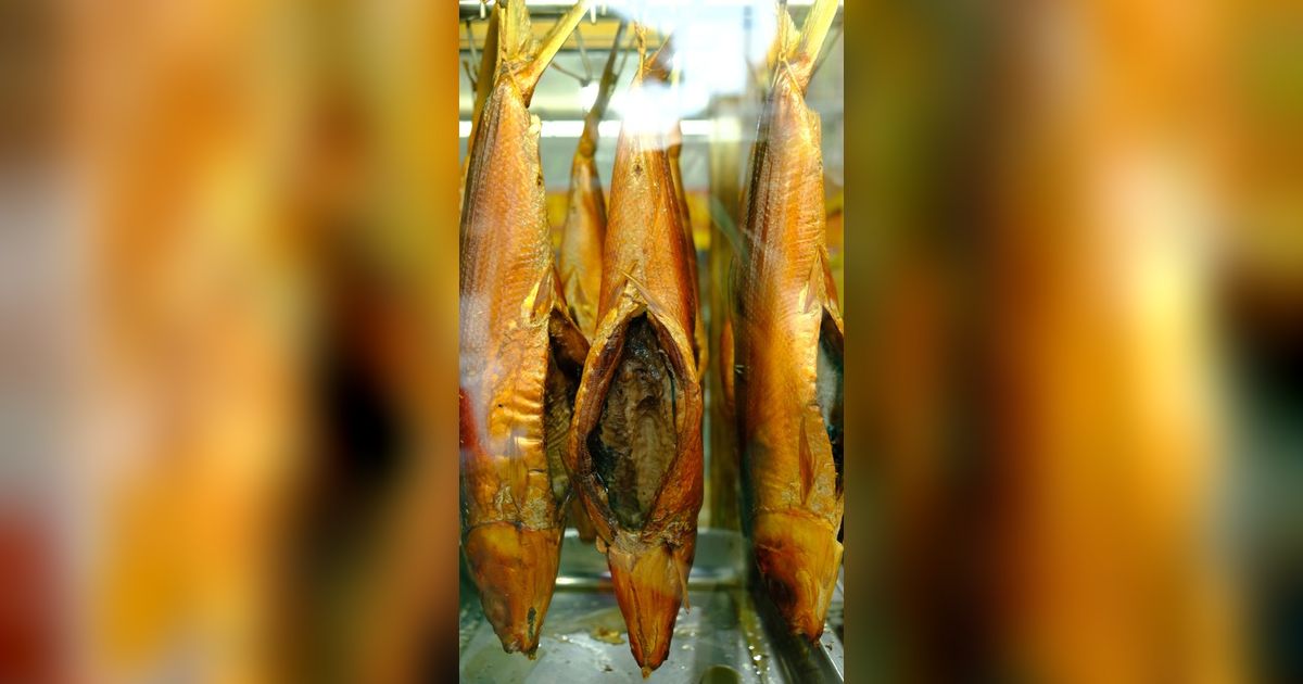 Ikan Bandeng Asap, Kuliner Khas Kabupaten Sidoarjo yang Wajib Dicoba