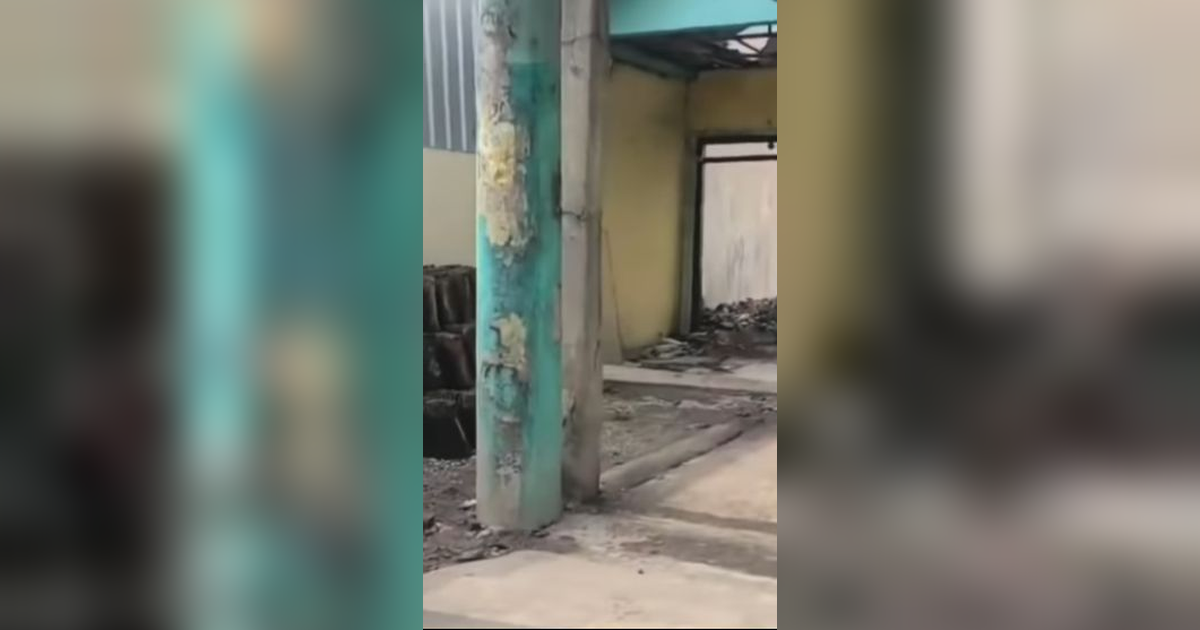 Viral Wanita Ditagih Rp11 Juta untuk Pindahkan Tiang Listrik di Rumahnya, Bagaimana Aturan Sebenarnya?
