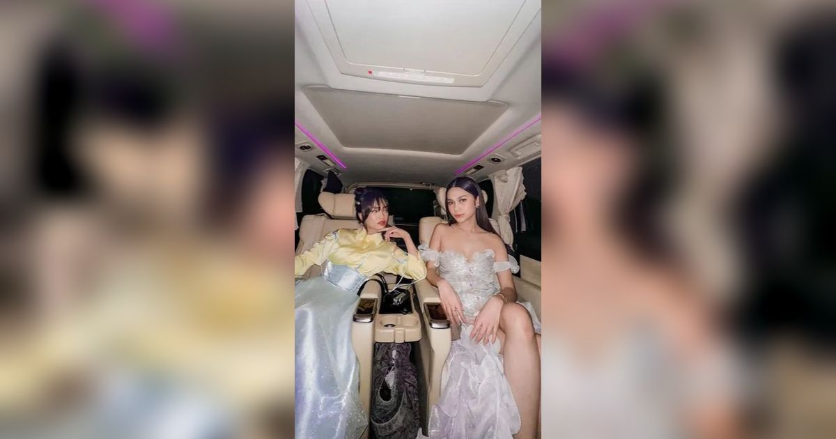 10 Adu Gaya Fuji VS Azizah Salsha, Sama-Sama Gadis Minang, Penampilannya Kontras Banget!