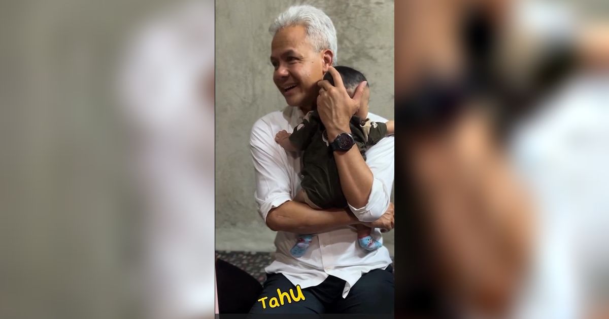 Lucunya Ganjar Pranowo Momong Bayi, Ternyata Jago Bikin Bocah Tersenyum