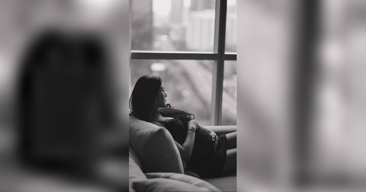 8 Potret Terbaru Bella Bonita Pamer Baby Bump, Busana Tuai Pro Kontra