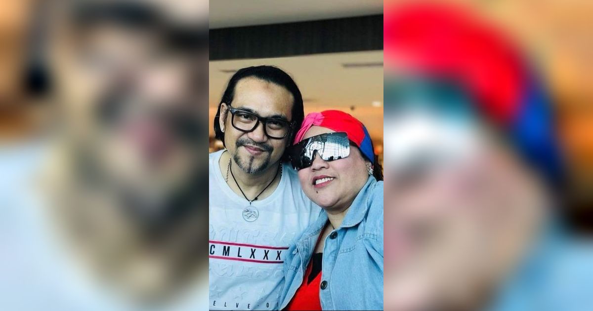 Dulu 12 Kali Dipecat karena Pacari Laki Orang, Kini Lihat 7 Potret Nunung Mesra dengan Sang Suami