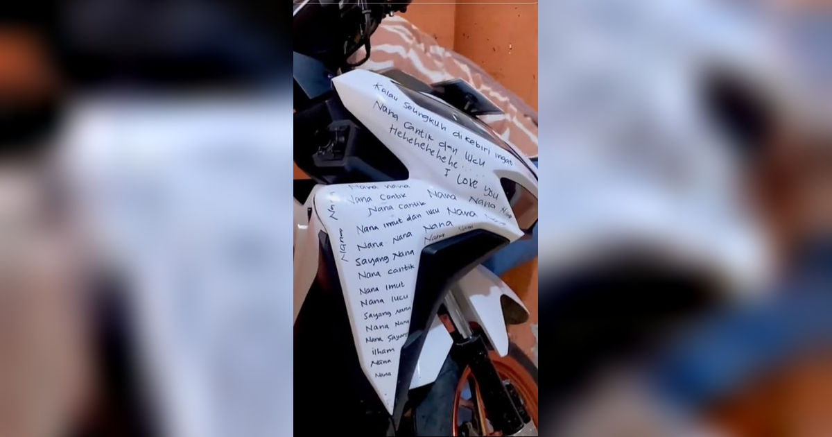 Sudah Kadung Bucin, Pria Ini hanya Bisa Pasrah Sekujur Bodi Motornya Dicoret-coret Kekasih, Melihatnya Bikin Ngelus Dada
