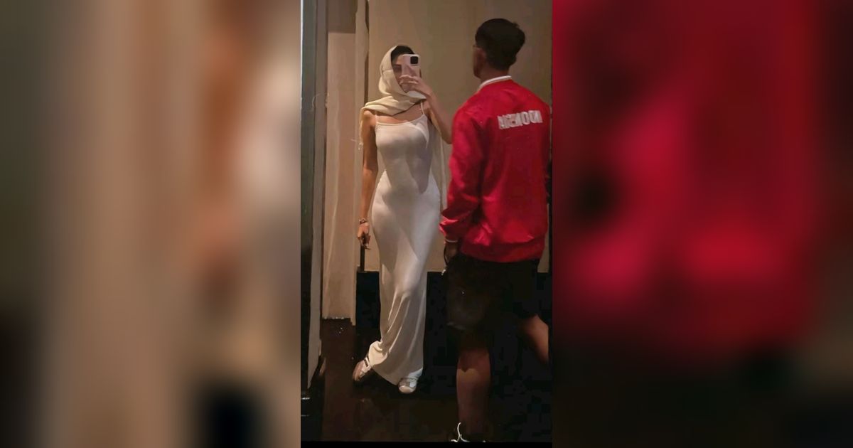8 Potret Azizah Salsha Pamer Body Bak Gitar Spanyol dengan Dress Ketat, Netizen: Iri Banget!