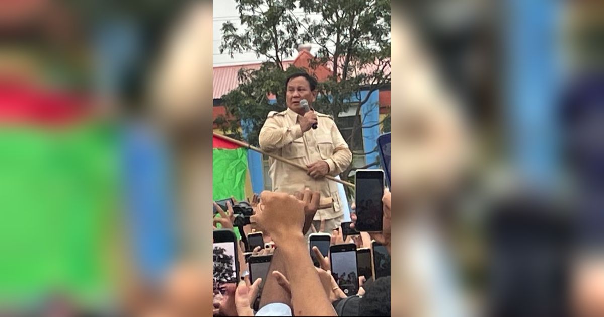 Kocak! Prabowo Curhat 'Keok' di Tangan Emak Emak, Peluk Cium Anak Anak