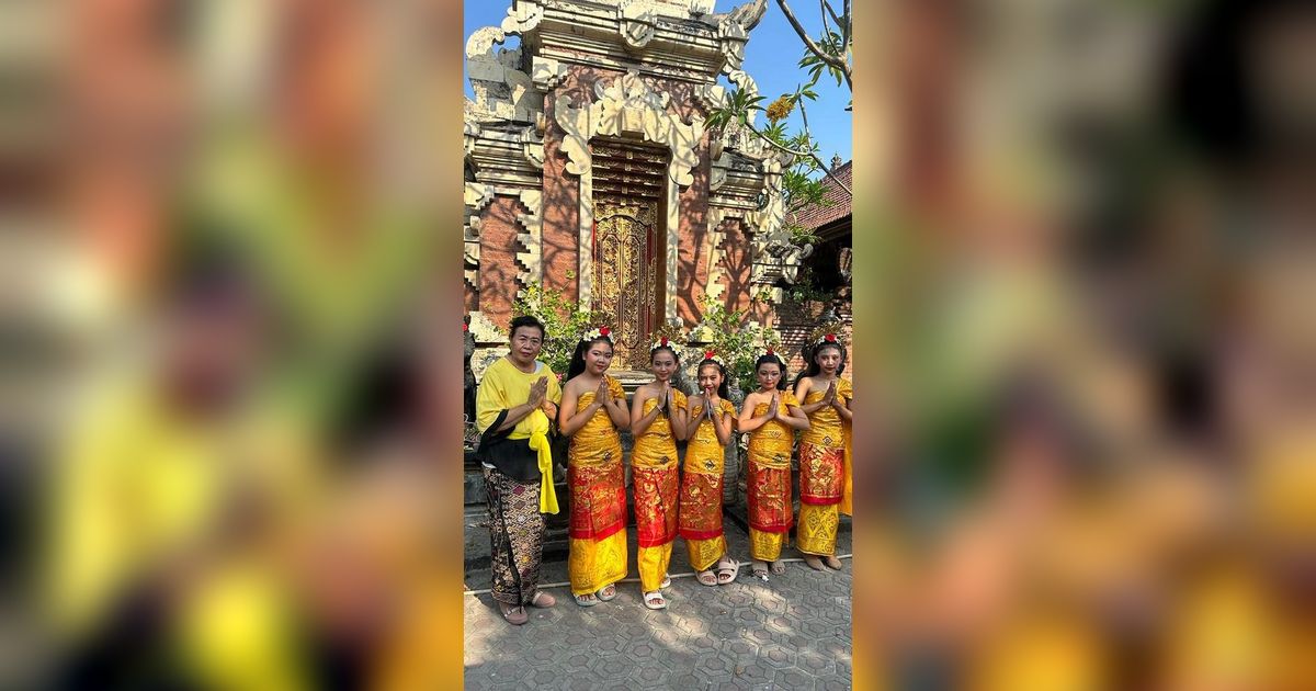 Melihat Satu-satunya Pura di Cirebon, Punya Nuansa Bali yang Kental