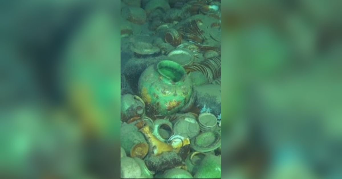 Dua Bangkai Kapal Berusia Ratusan Tahun Ditemukan di Laut China Selatan, Muatan 100.000 Porselen dan Kayu Masih Utuh