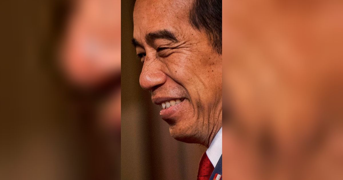 UntitledJokowi di Ujung Periode Kekuasaan, Dari Wacana Hak Angket Hingga Pemakzulan