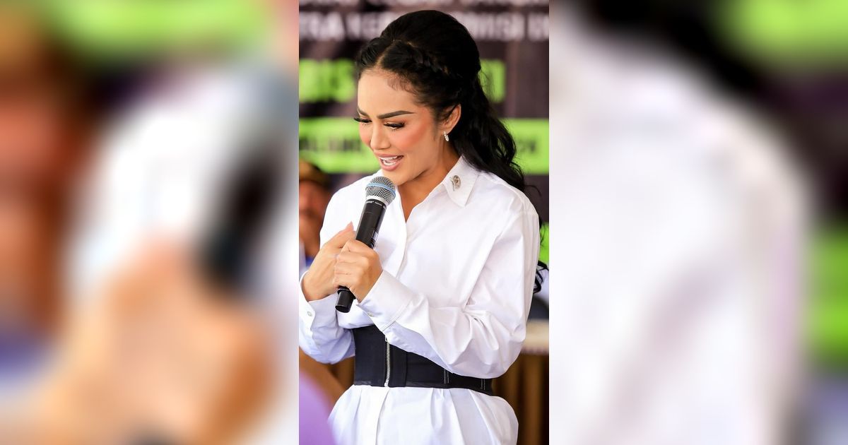 Adu Gaya Krisdayanti dan Angela Tanoe Saat Kampanye Blusukan