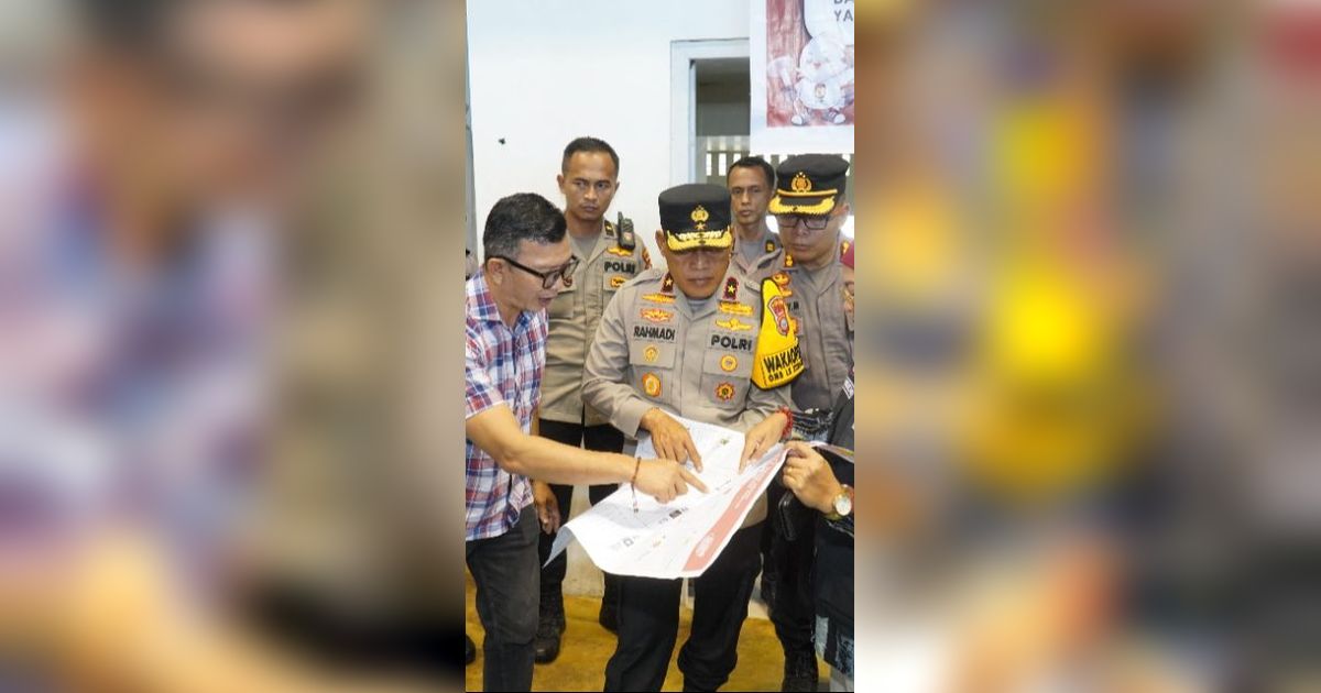 Wakapolda Riau Pantau Pelipatan Surat Suara di Kampar, Pastikan Keamanan Pemilu 2024