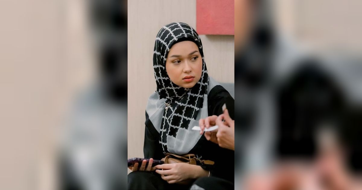 Kasus Video Syur Belum Juga Selesai, Ini 8 Potret Rebecca Klopper Tampil Adem dengan Hijab dan Ikut Kajian