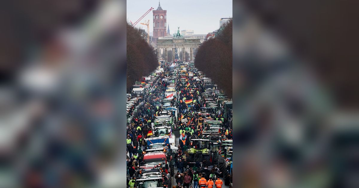FOTO Momen Petani Jerman Protes Kenaikan Pajak, Ribuan Traktor Penuhi Jalanan di Berlin