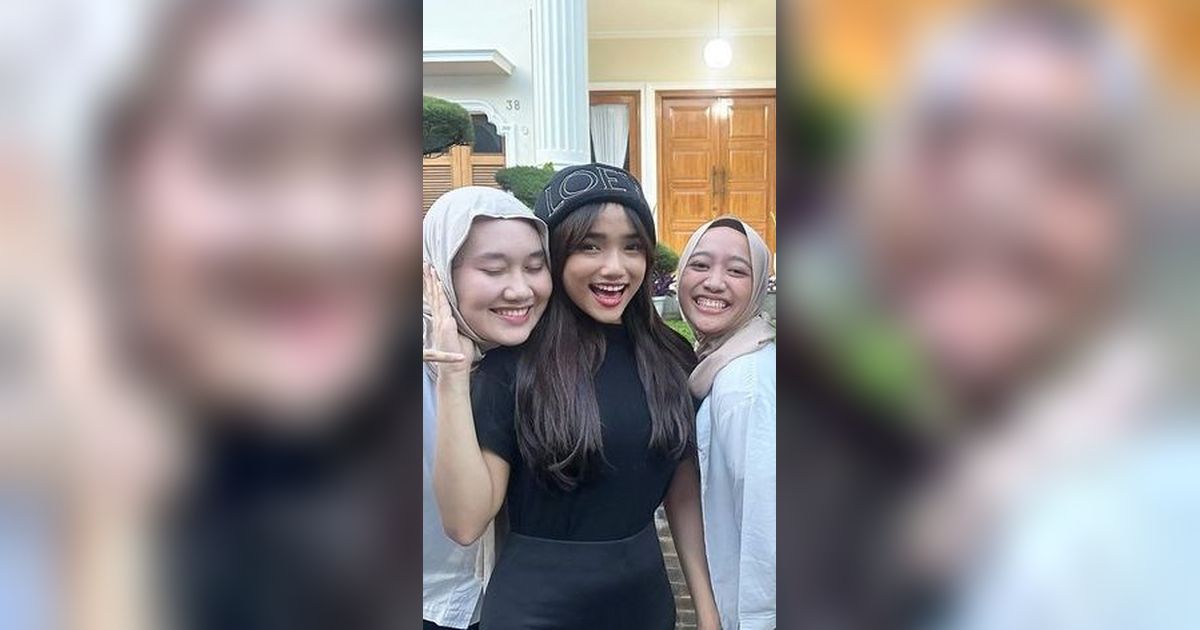 Potret Fuji Bareng Gank SMA, Sudah Akrab Sejak 2018 hingga Kini