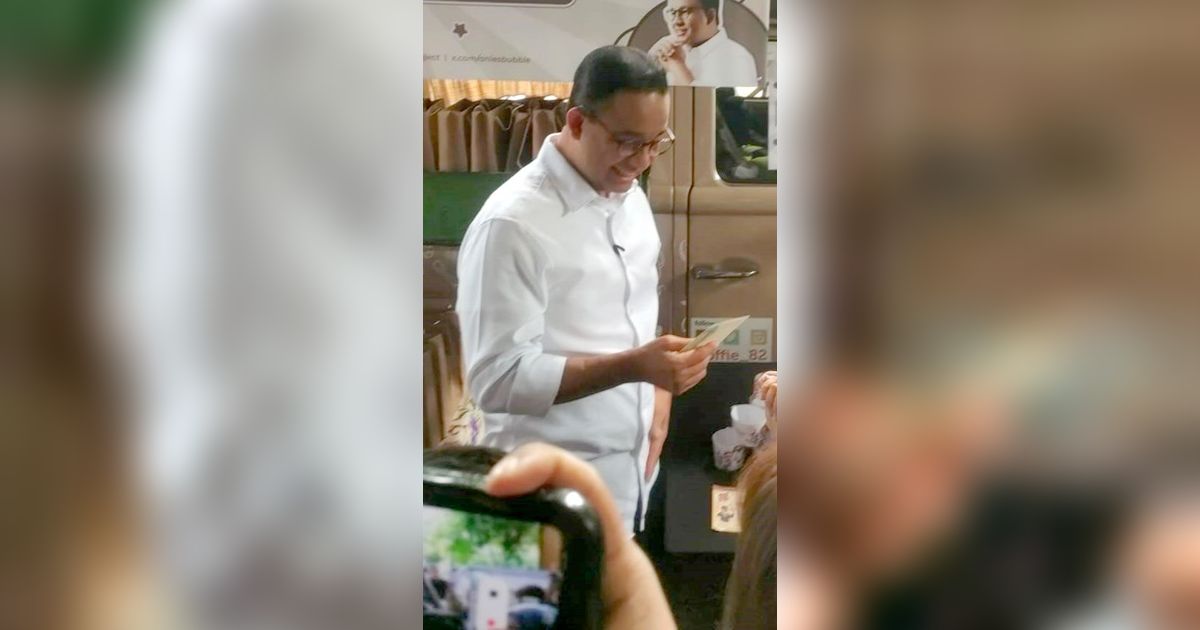 Anies Terharu Dapat Kiriman Foodtruck: Ini Adalah Anak-Anak Muda yang Tulus