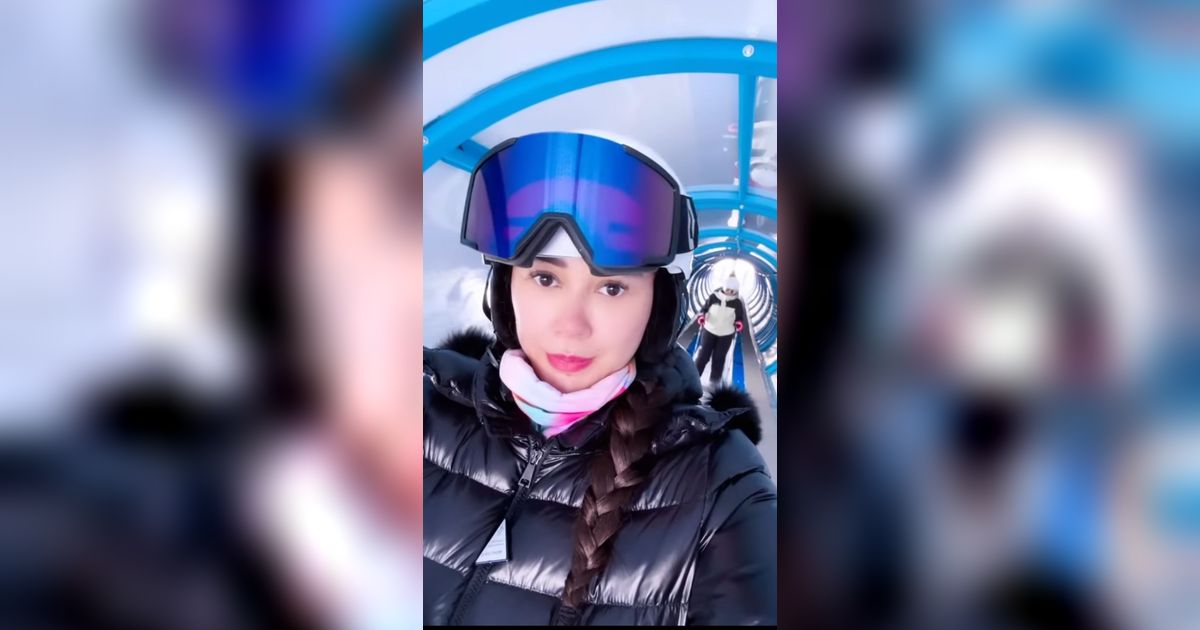 10 Gaya Aura Kasih saat Belajar Main Ski, Penampilannya Malah Bikin Salfok