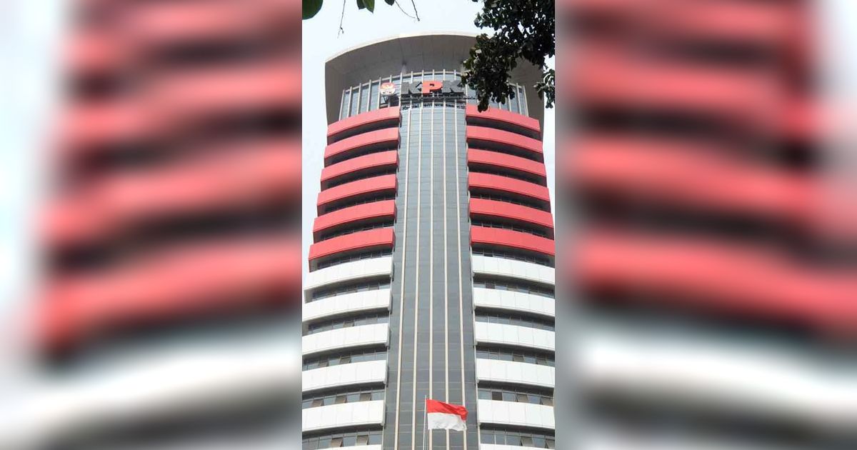 KPK Geledah Kantor dan Rumah Bupati Labuhanbatu, Ini yang Ditemukan