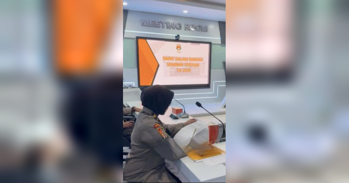 Penampakan Ruang Meeting Akpol yang Keren dan Futuristik, Duduk Pakai Kursi Gaming