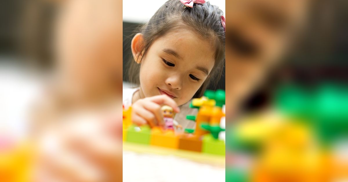 Biasakan Anak Main Sendiri Ternyata Bisa Latih Mentalnya