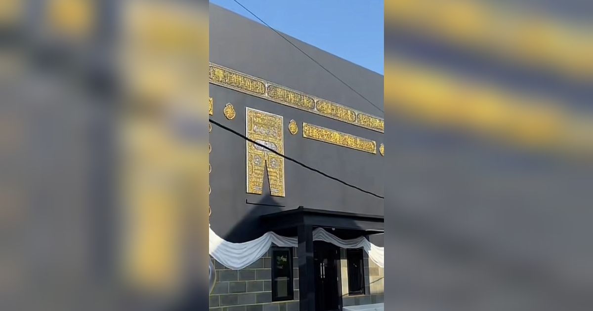 Viral Masjid di Jepara Bentuknya Mirip Ka'bah, Begini Penampakannya yang Curi Perhatian