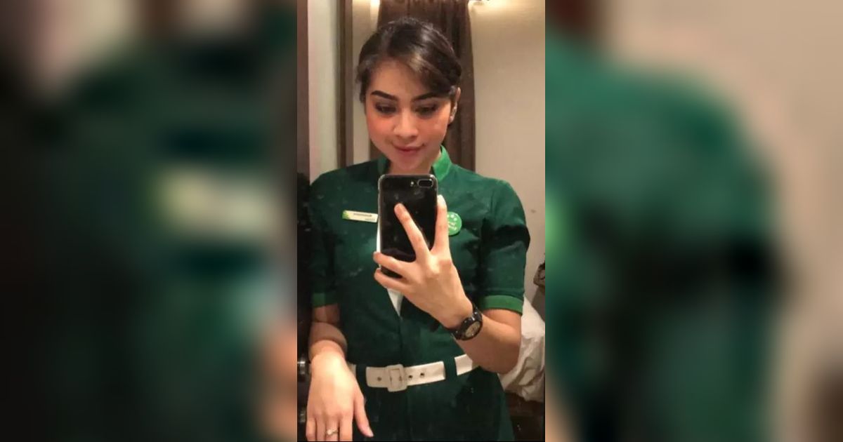 10 Foto Lawas Ira Nandha Saat Jadi Pramugari, Primadona di Maskapai, Netter: Pantes Dinikahi Elmer!