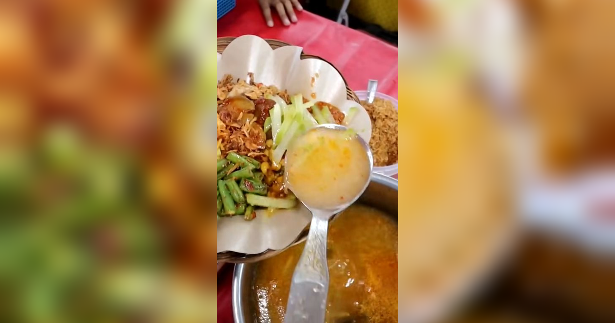 Sajikan 30 Lauk, Begini Uniknya Nasi Kuning Banjir Legendaris yang Hanya Ada di Sukabumi