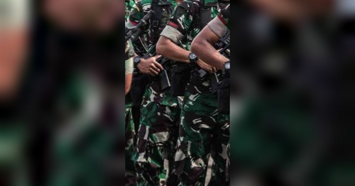 Pensiunan Guru Tersenyum Bahagia Duduk di Kursi Kerja Sang Putra, Anaknya Kini Jenderal Bintang 4 TNI Berkarier Moncer